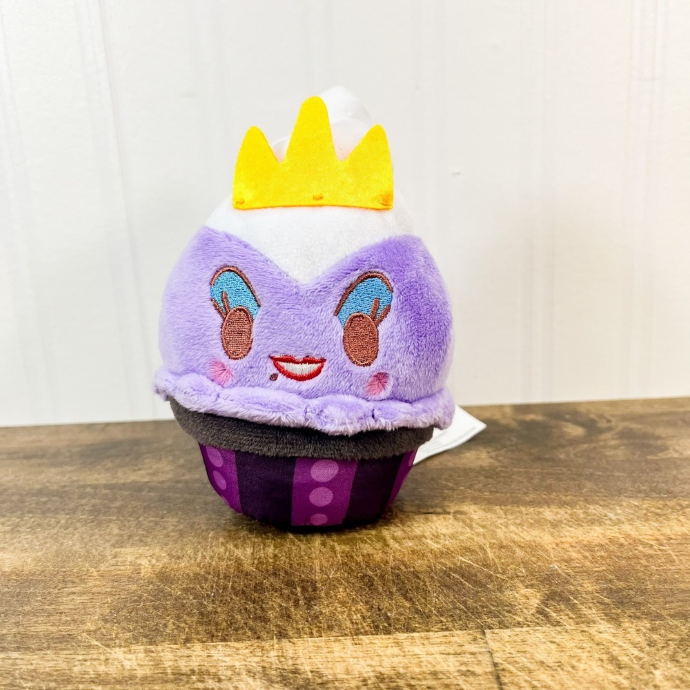 Disney Munchlings Ursula Frozen Treat Munchling!